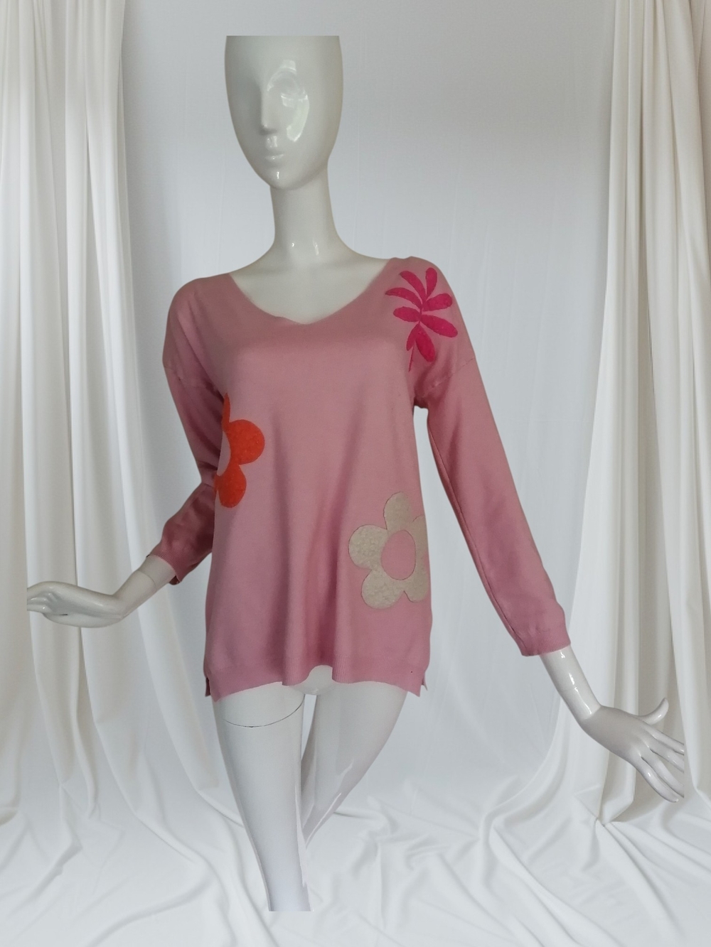 Women's Pink Floral-Appliqué V-Neck Sweater